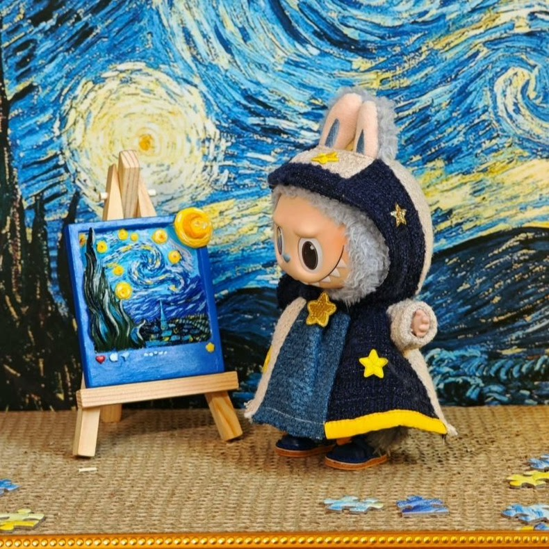 Whimsical Starry Night Labubu Outfit – Handcrafted Crochet Cloak & Hat for 17cm Figures - Image 4