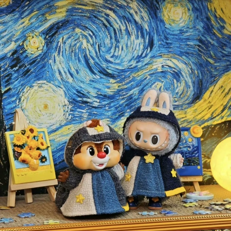 Whimsical Starry Night Labubu Outfit – Handcrafted Crochet Cloak & Hat for 17cm Figures - Image 6