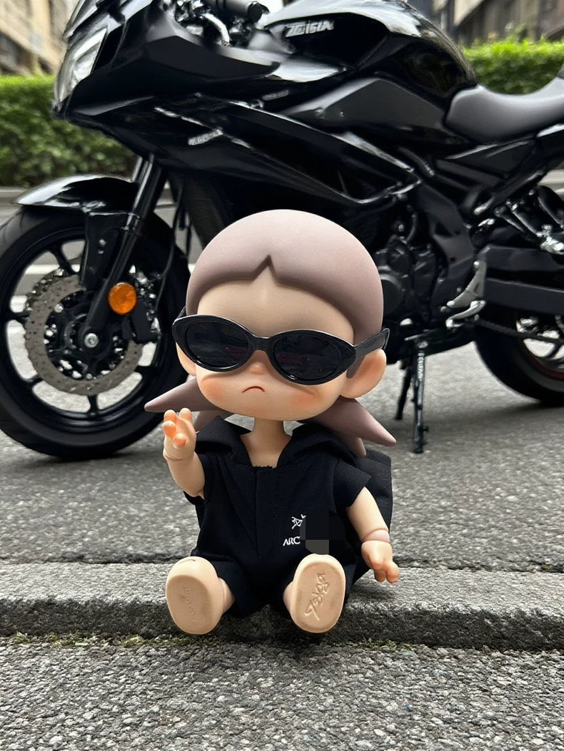 Stylish Bird-Inspired Jacket Outfit for Zsiga BJD 1/8 Dolls – Sleek, Customizable & Photogenic - Image 2