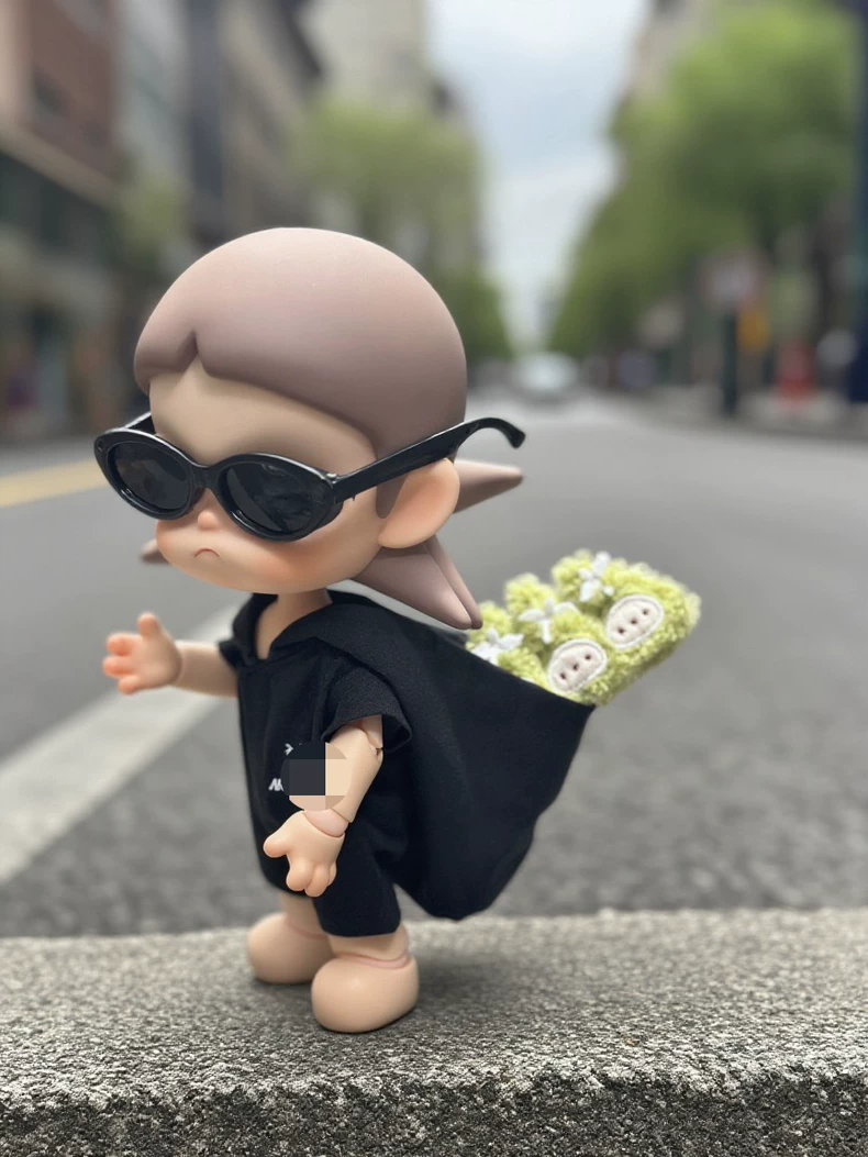 Stylish Bird-Inspired Jacket Outfit for Zsiga BJD 1/8 Dolls – Sleek, Customizable & Photogenic - Image 4