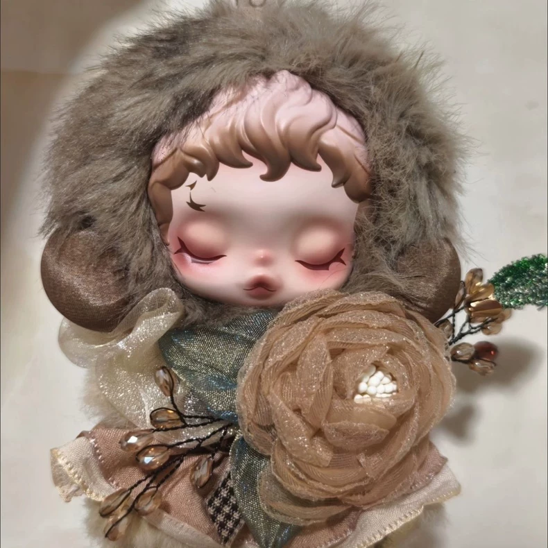 Whimsical Skullpanda Outfit: Plush Fur & Tulle Ensemble with Floral & Sparkling Accents for Collectible Figures - Image 7