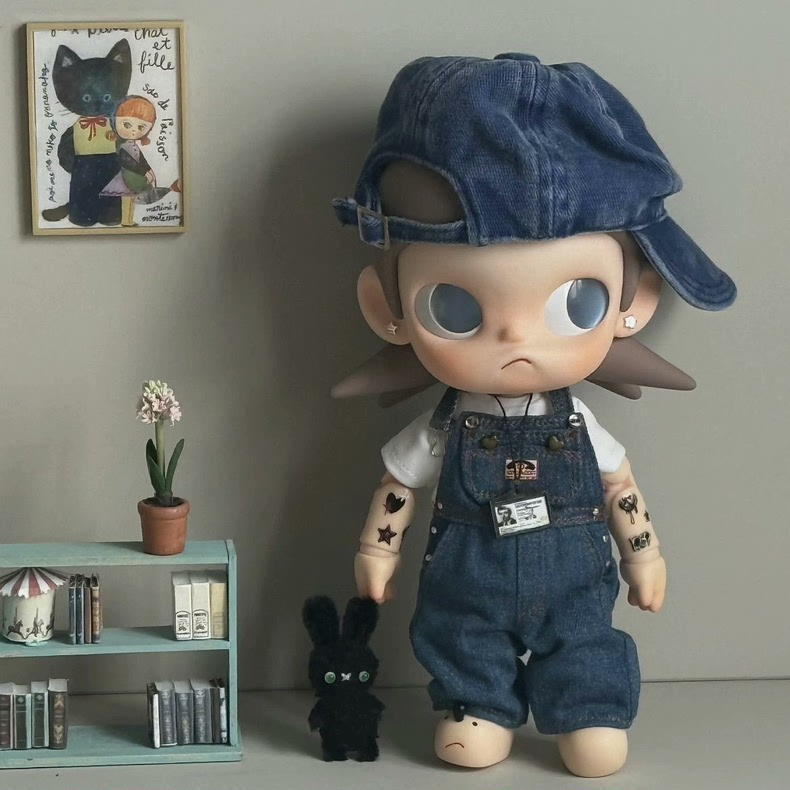 Stylish Zsiga BJD 1/8 Doll Outfit - Denim Cap, T-Shirt & Overalls for Collectors | Premium Quality & Detailed Craftsmanship - Image 1