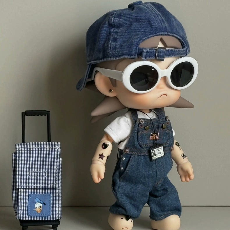 Stylish Zsiga BJD 1/8 Doll Outfit - Denim Cap, T-Shirt & Overalls for Collectors | Premium Quality & Detailed Craftsmanship - Image 2