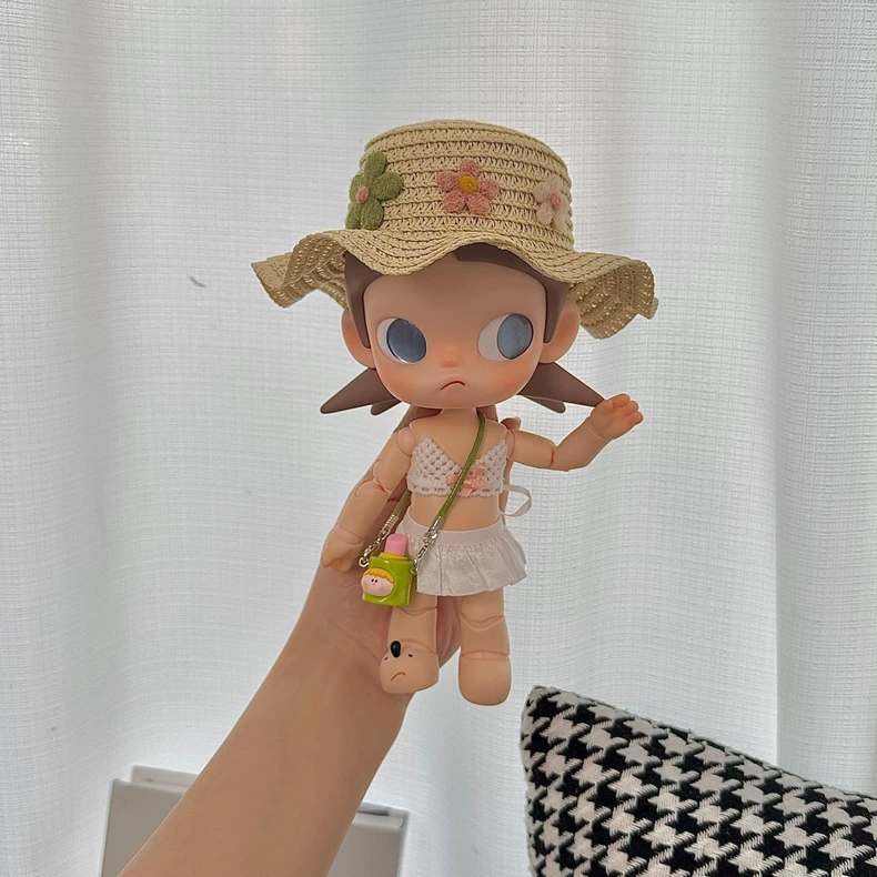 Zsiga BJD 1/8 Summer Outfit: White Lace Bikini, Floral Straw Hat & Yellow Sunglasses for Dolls - Image 4