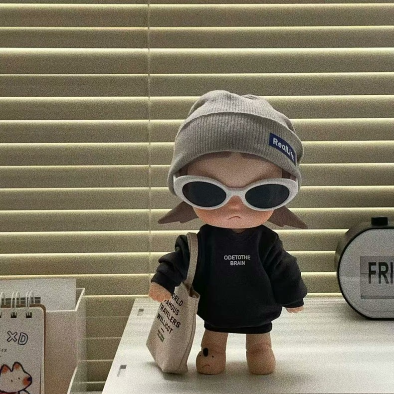Playful Edgy Grey Hat & Black Top Outfit Set for Zsiga BJD 1/8 Doll with Chic Bag & Sunglasses - Premium Fashion Ensemble - Image 1