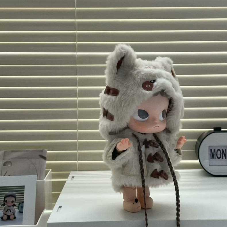 Adorable Tiger Plush Outfit for Zsiga BJD 1/8 Doll - Cozy Hood, Soft White & Brown Fur, Premium Fit for Dynamic Displays - Image 2