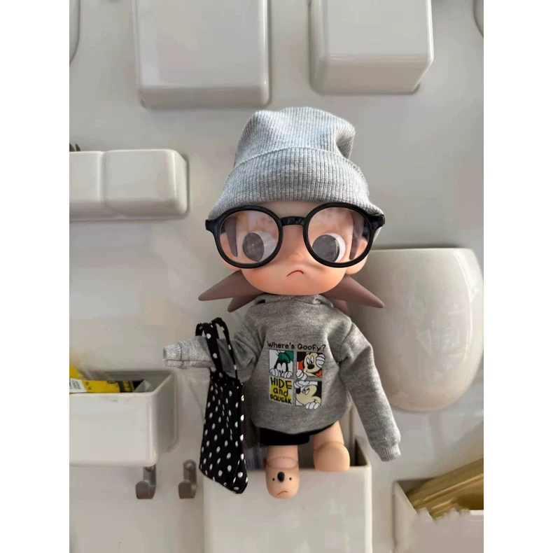 Stylish Hip-Hop Mickey Hoodie Outfit for 17cm BJD Dolls - Gray Hoodie & Polka-Dot Bag Set with Hat & Glasses - Image 2