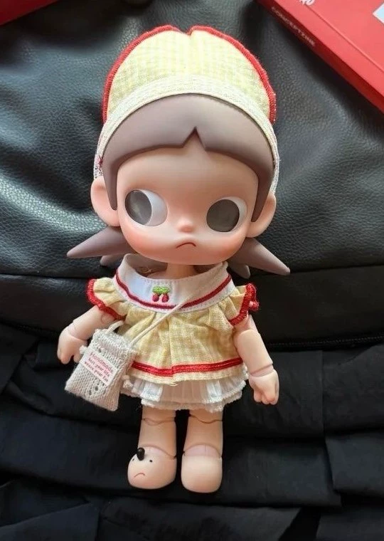 Charming BJD Doll Picnic Outfit - Cherry Embroidered Plaid Dress Set with Headband & Knit Bag for Zsiga Dolls - Image 2