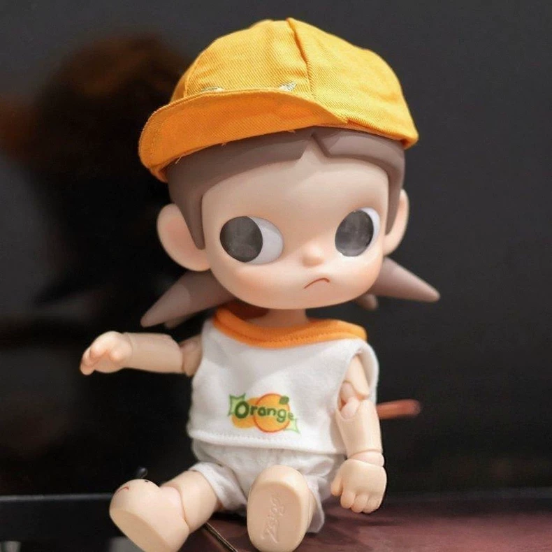Vibrant Fruit-Print Zsiga BJD 1/8 Outfit - Playful T-Shirt, Yellow Cap & White Shorts for Doll Customization & Collectors - Image 4