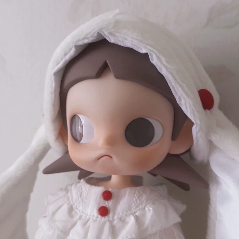 Charming White Lace OB22 BJD Outfit with Plush Rabbit Hat - Elegant & Playful Doll Clothes for Collectors - Image 5
