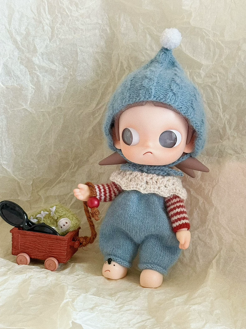 Charming Zsiga BJD 1/8 Doll Outfit - Cozy Hat, Scarf & Striped Sleeves for Collectors - Premium Blue & Red Styling - Image 2