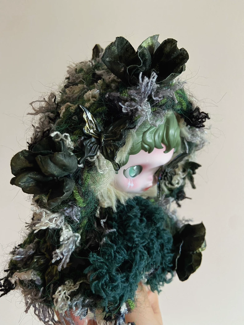 Skullpanda Outfit: Intricate Plush & Metallic Cosplay Ensemble for Collectors – Durable & Stylish - Image 3