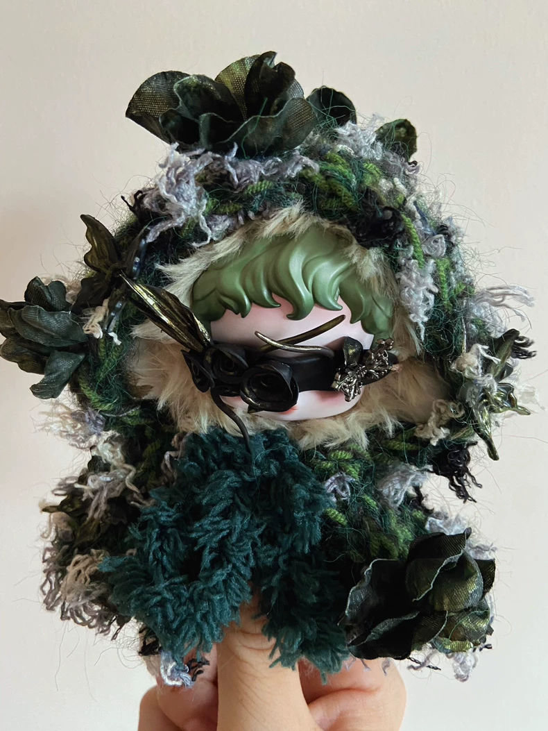 Skullpanda Outfit: Intricate Plush & Metallic Cosplay Ensemble for Collectors – Durable & Stylish - Image 6