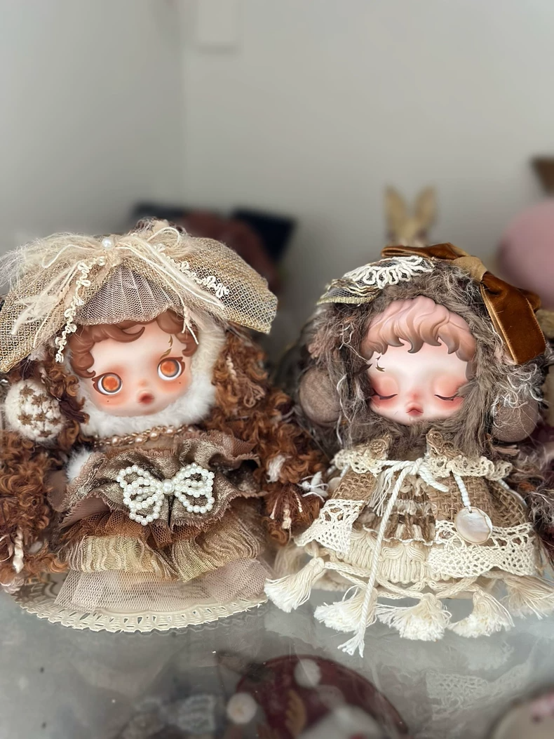 Exquisite Skullpanda Doll Outfit: Vintage Charm & Luxe Details for Collectors - Image 3