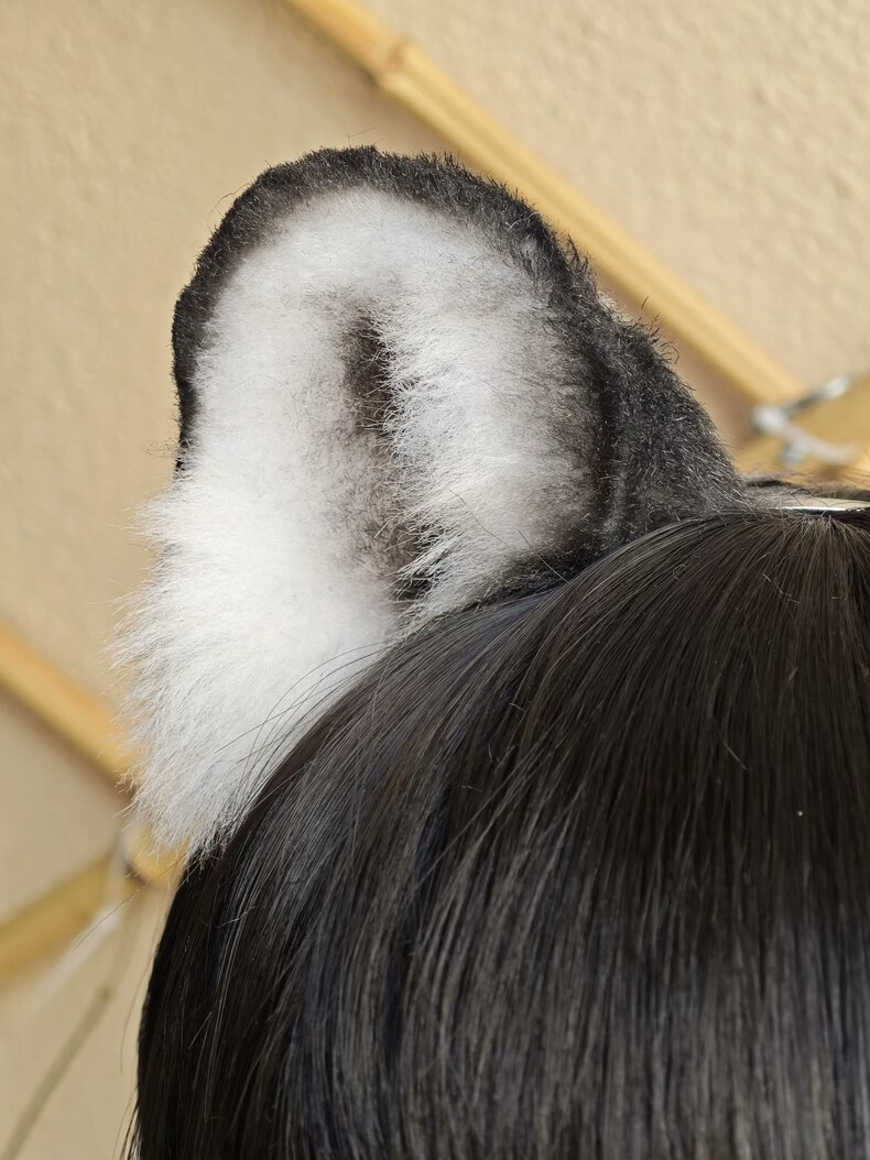 Fluffy Snow Leopard Ears Headband – Plush & Realistic - Image 2