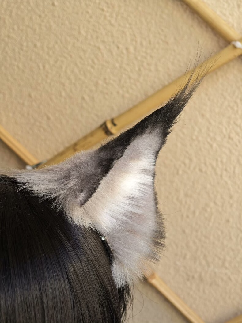 Realistic Lynx Faux Fur Ears for Cosplay - Image 2