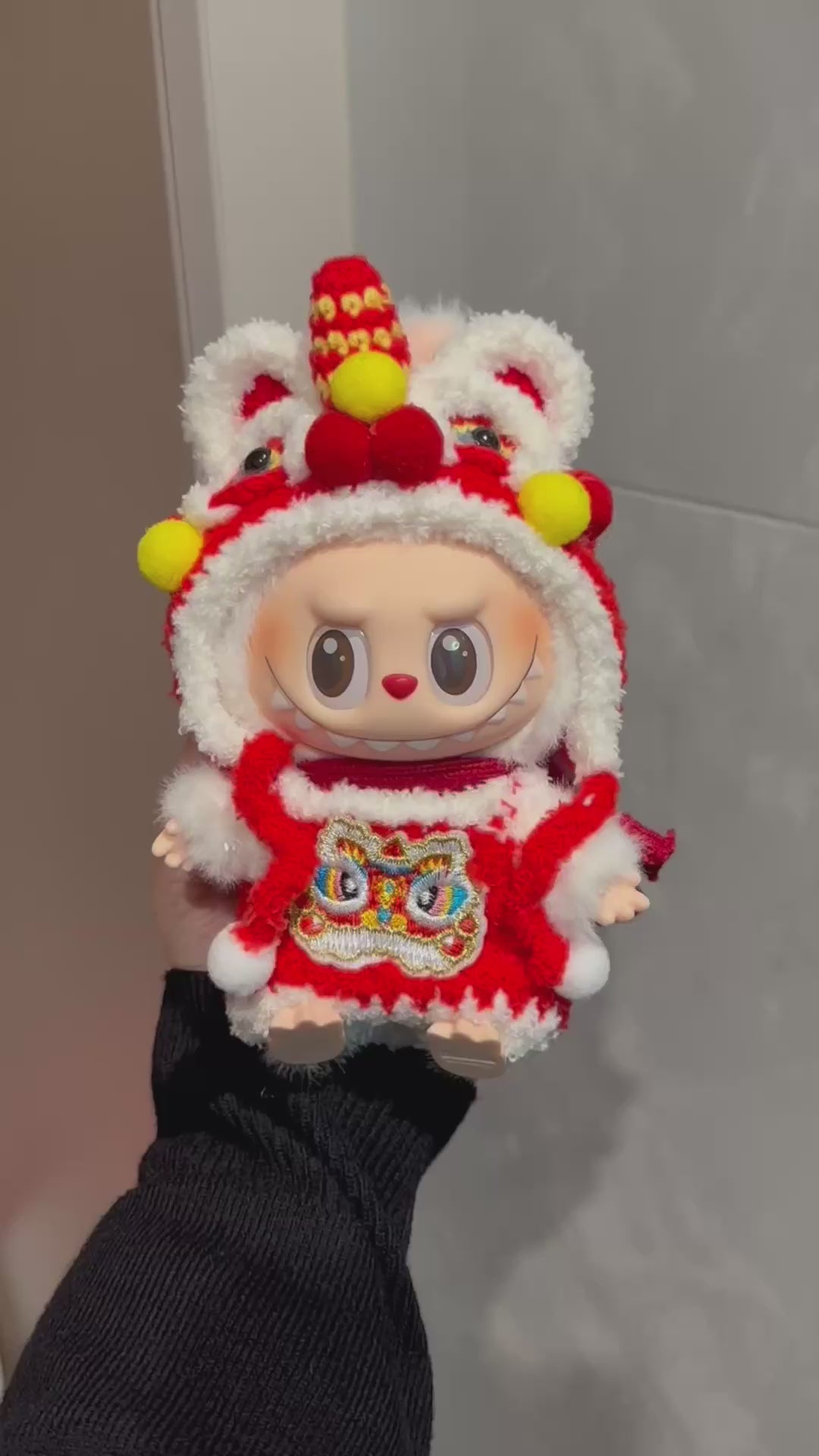 Festive Labubu Doll Outfit: Lion Dance-Inspired Chinese New Year Costume – Vibrant & Plush - Video 1
