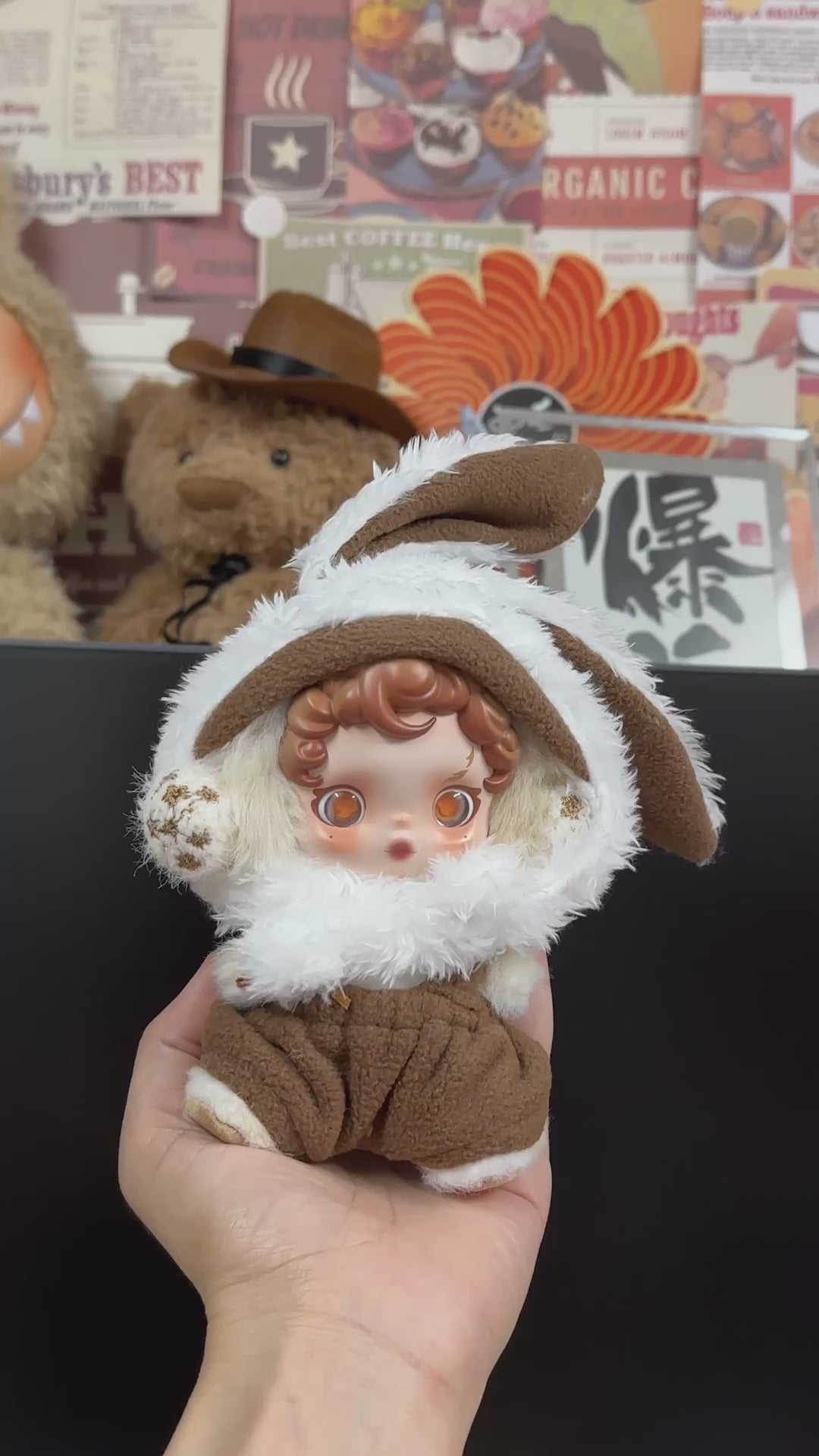 Charming Skullpanda Doll Outfit – Plush Collectible Clothes with Elegant Details - Video 1