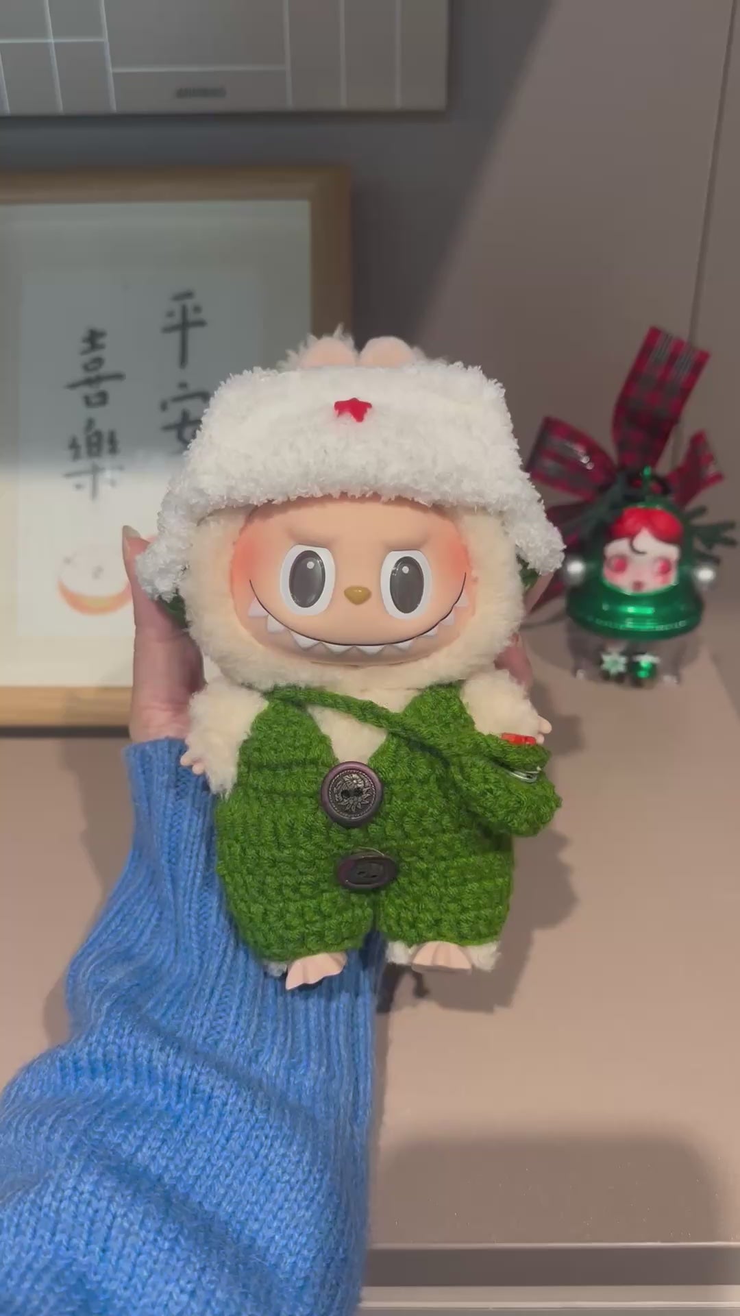Charming LABUBU Doll Outfit – Cozy Hat & Stylish Jacket Set for Collectors - Video 1
