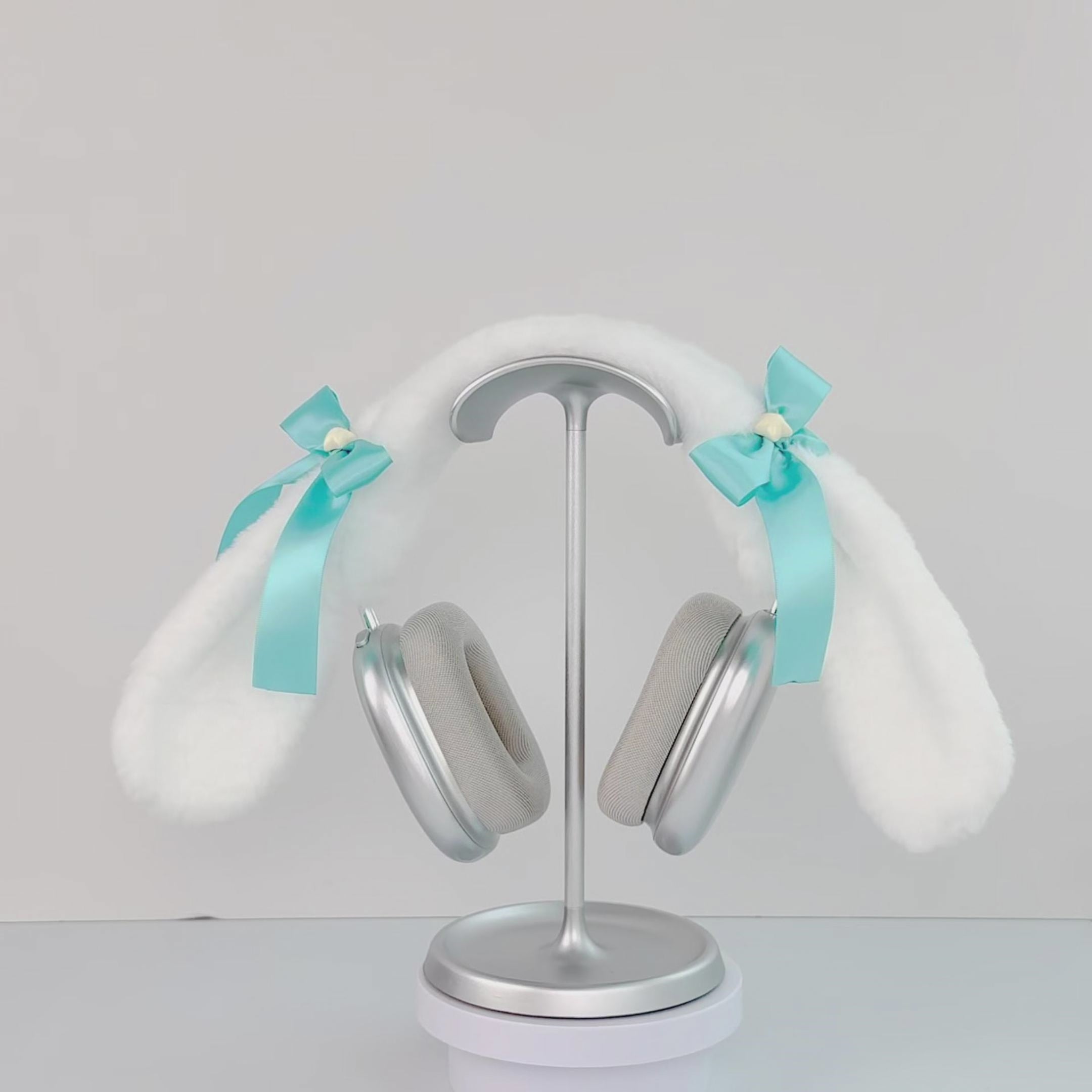 Handmade Cinnamoroll Bunny Ear Headphone Cover with Miku Green Ribbons