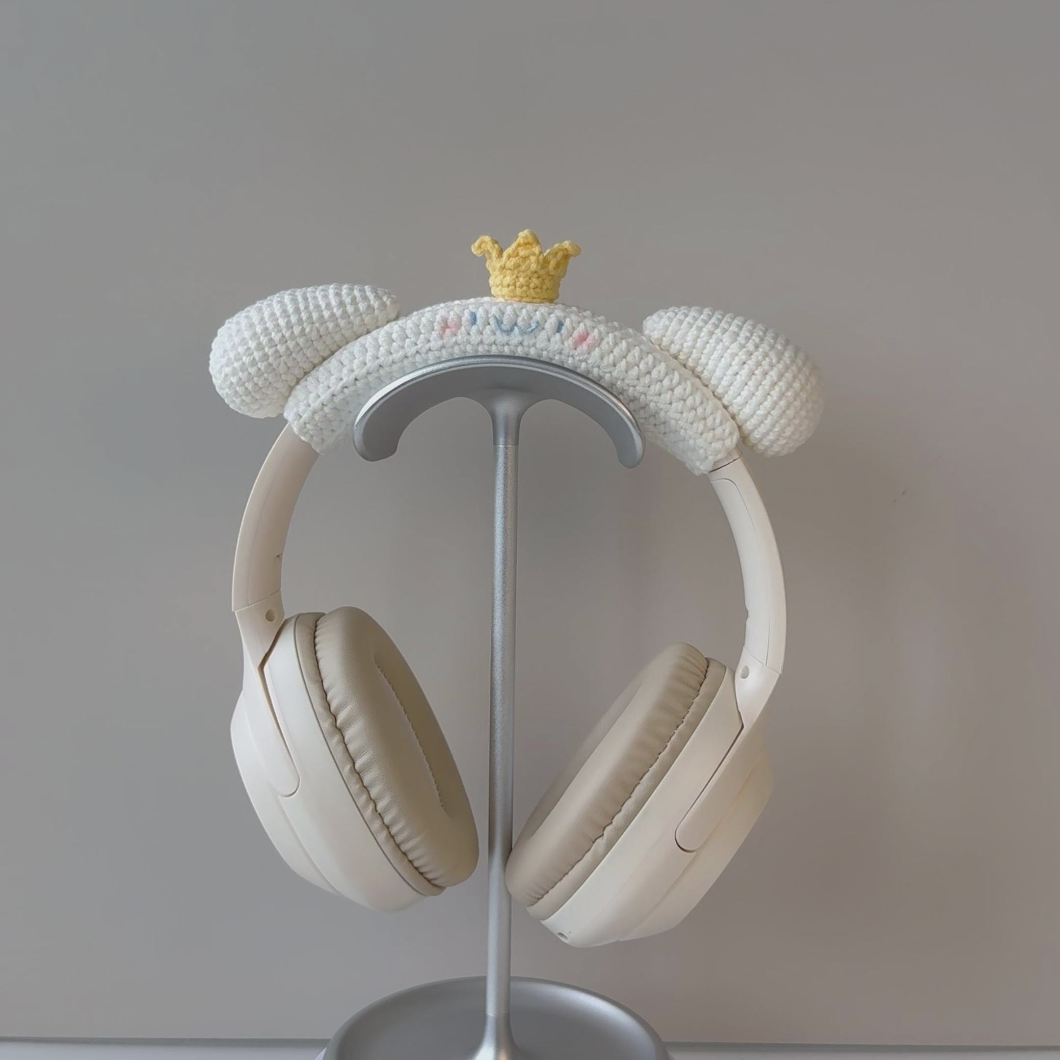 Cinnamoroll-Inspired Crochet Headphone Cover with Crown