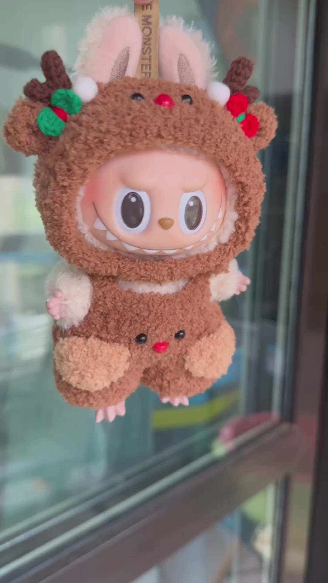 Festive LABUBU Reindeer Outfit – Cozy Holiday Jumpsuit & Antler Hat for Collectors - Video 1