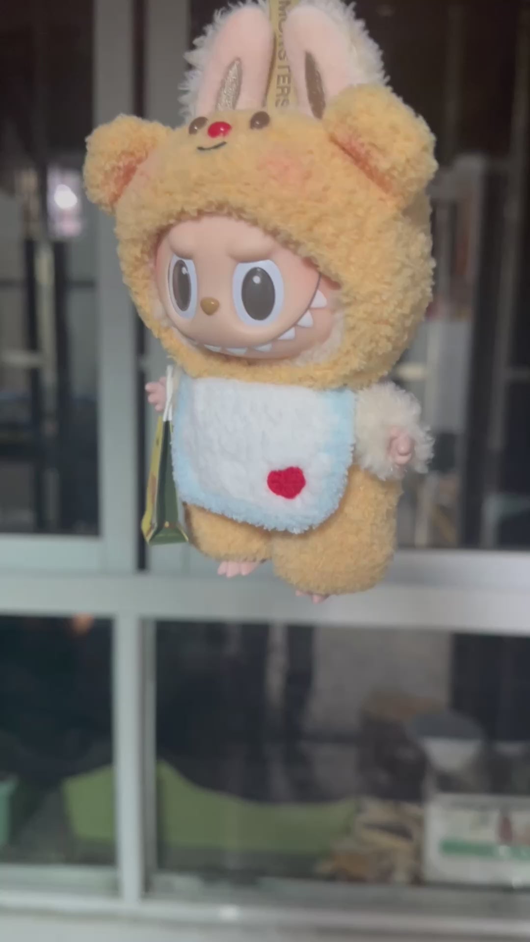 POPMART LABUBU Plush Outfit: Whimsical Heartfelt Macaron Ensemble for Collectors - Video 1