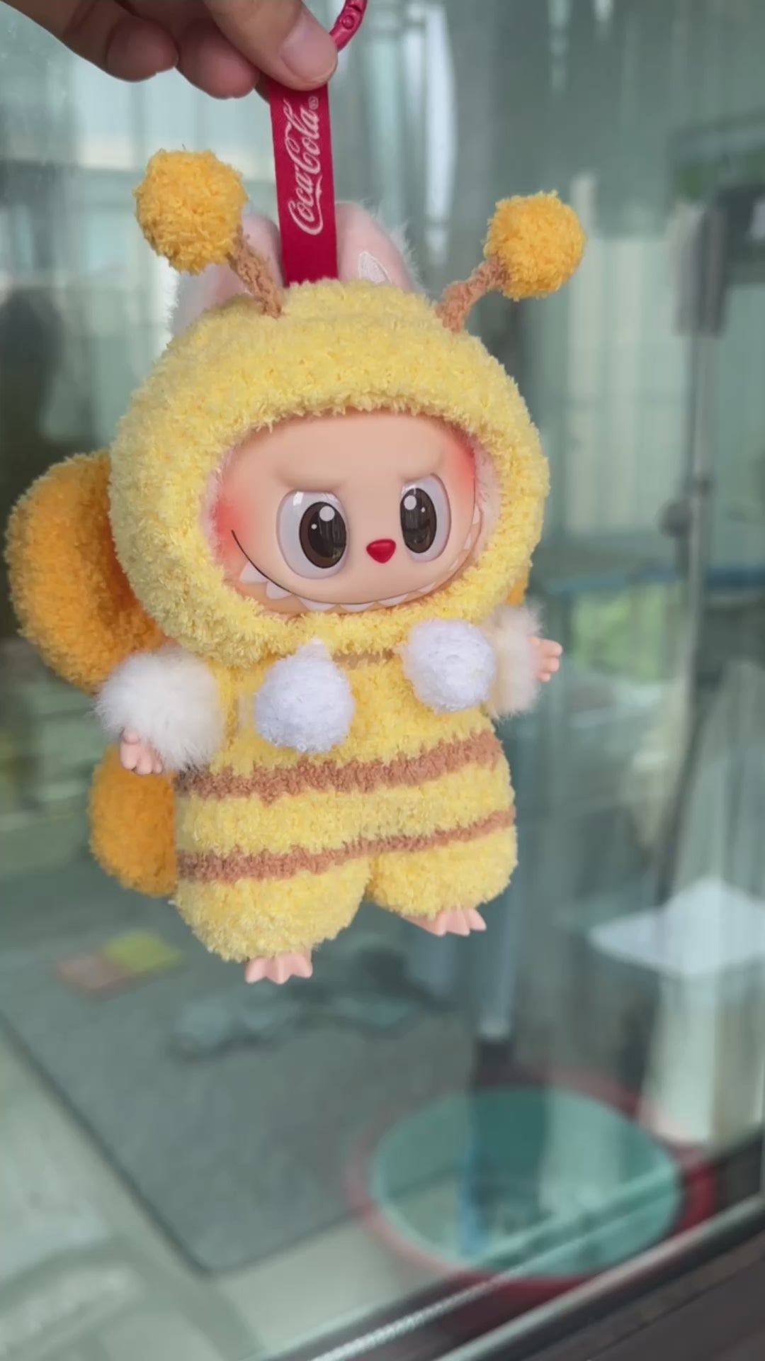 POPMART Labubu Bee Outfit: Plush Hat, Suspenders & Wings for 1st & 3rd Gen – Vibrant Collectible Fashion - Video 1