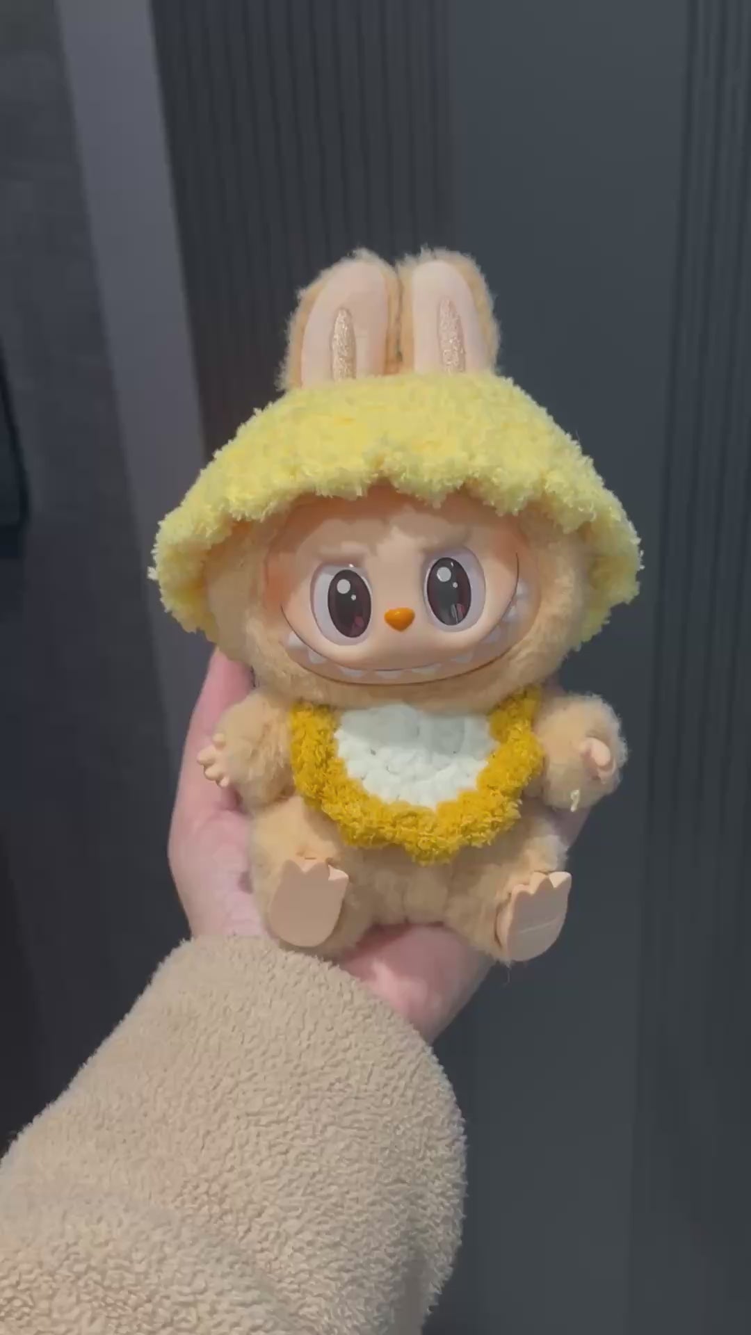 Handmade Plush LABUBU Doll Outfit – Sweet Pumpkin Hood & Velvety Yellow Ensemble for Collectors - Video 1