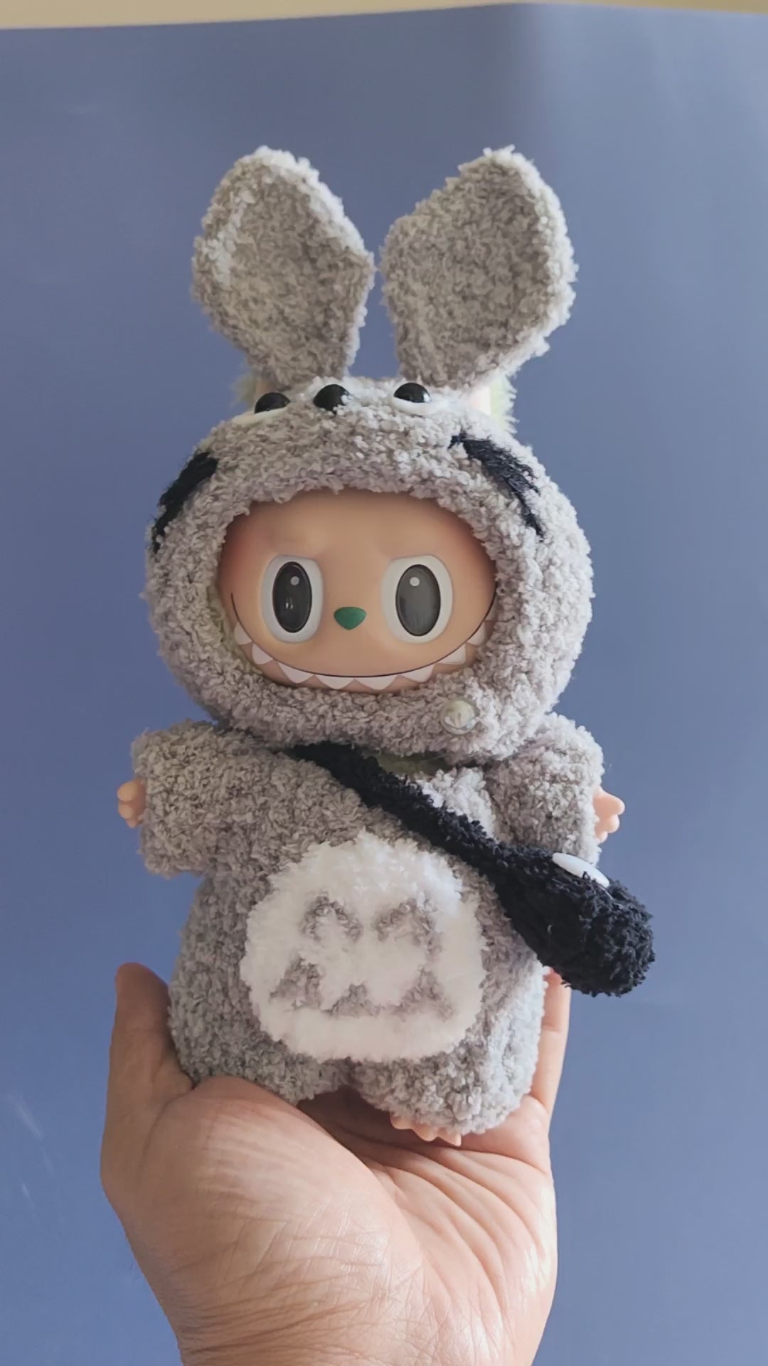 Adorable Labubu Bunny Costume – Plush Gray & White Outfit for Doll Collectors - Video 1