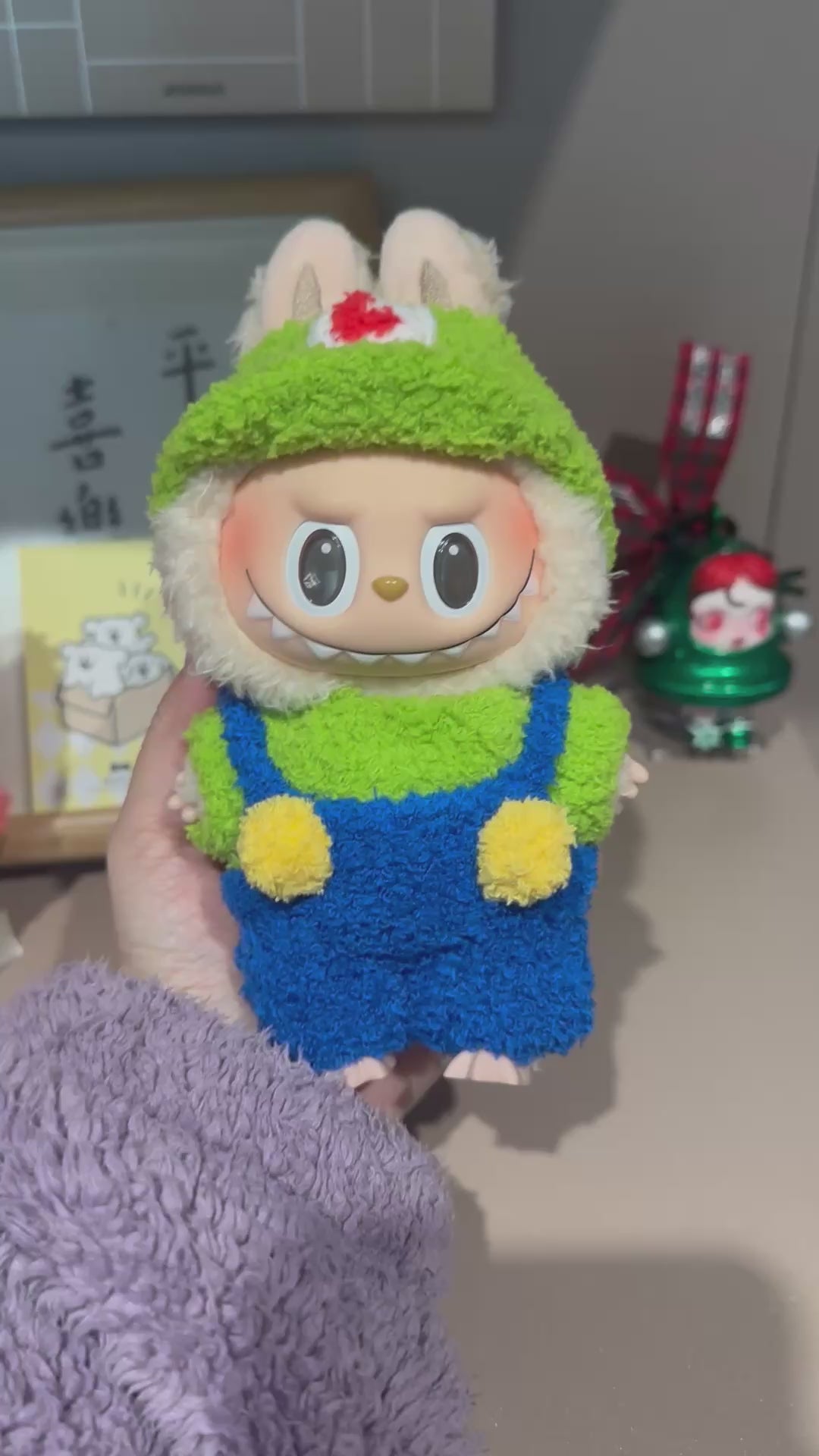 Handmade Labubu Doll Outfit – Mario & Luigi Style, Plush & Adjustable - Video 1